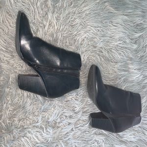 Tilly's heel boots!